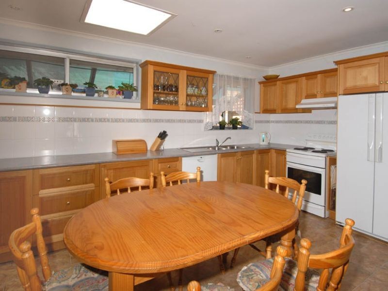 81 Devereaux Street, Oak Park VIC 3046