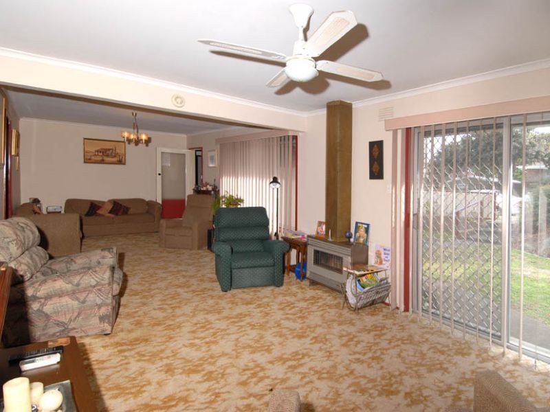 81 Devereaux Street, Oak Park VIC 3046