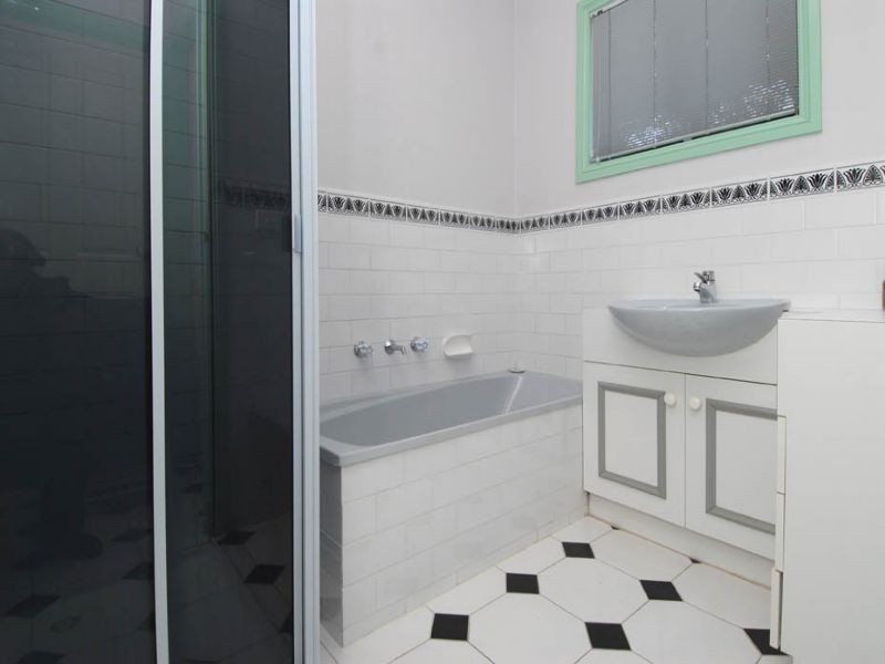 4/39 Gladstone Parade, Glenroy VIC 3046