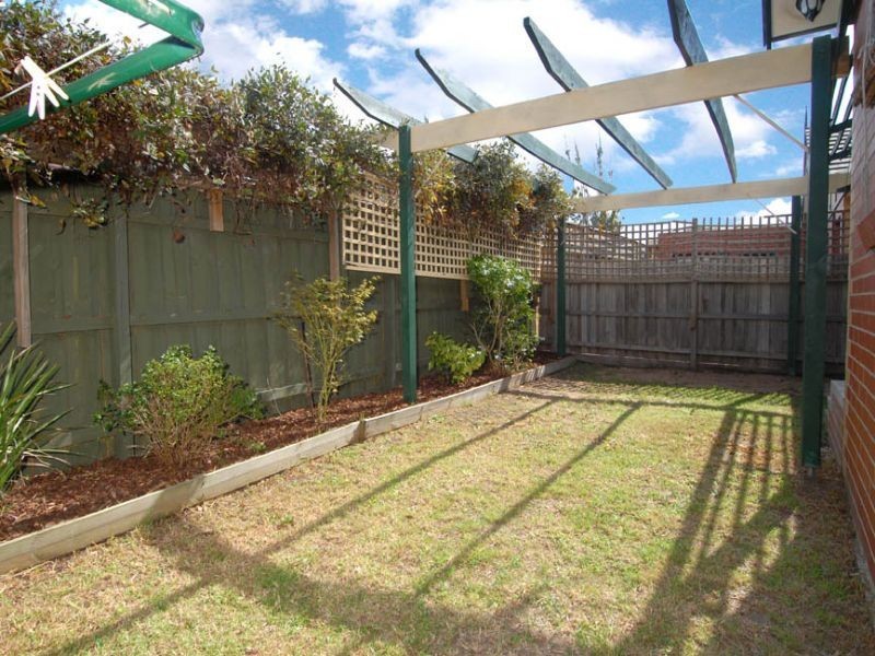 4/39 Gladstone Parade, Glenroy VIC 3046