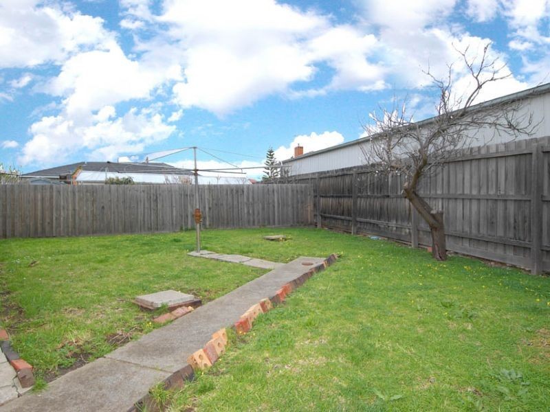 25 Sycamore Crescent, Campbellfield VIC 3061
