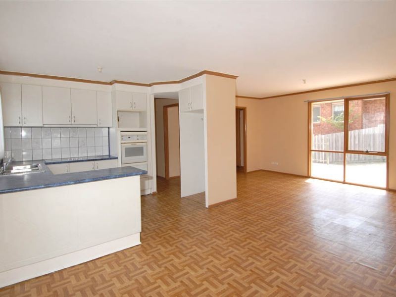 19 Heath Place, Meadow Heights VIC 3048