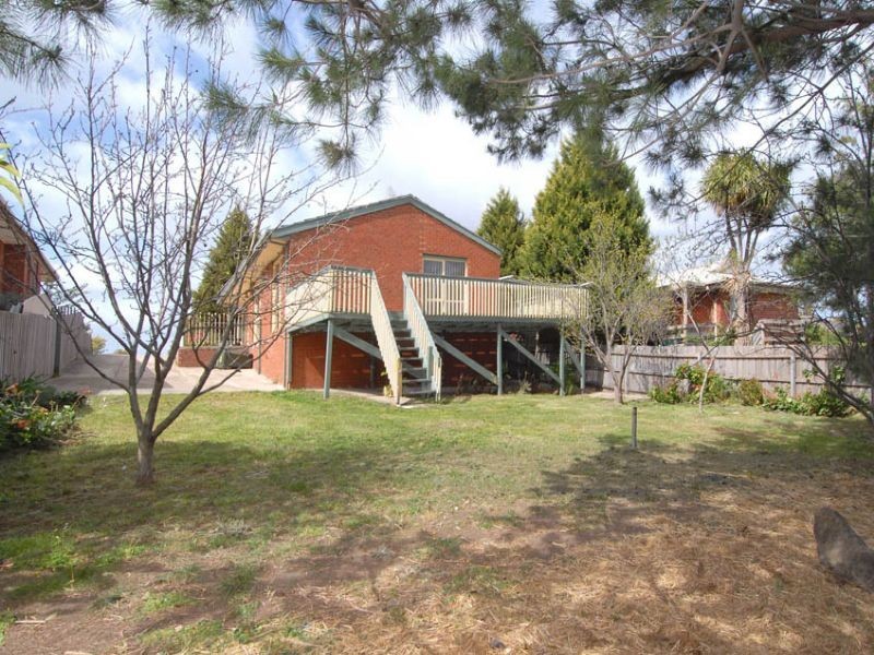 19 Heath Place, Meadow Heights VIC 3048