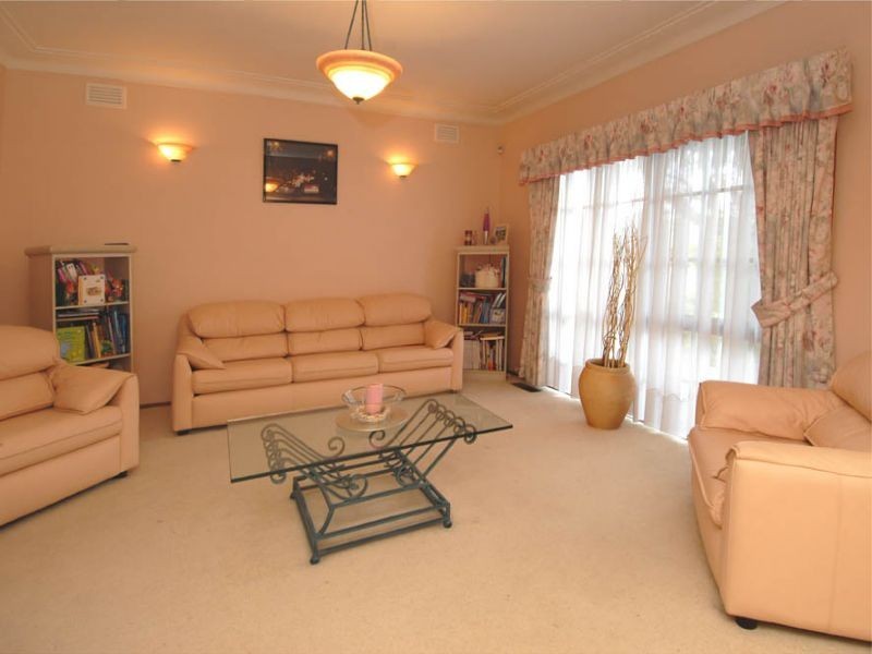 9 Ogden Street, Glenroy VIC 3046