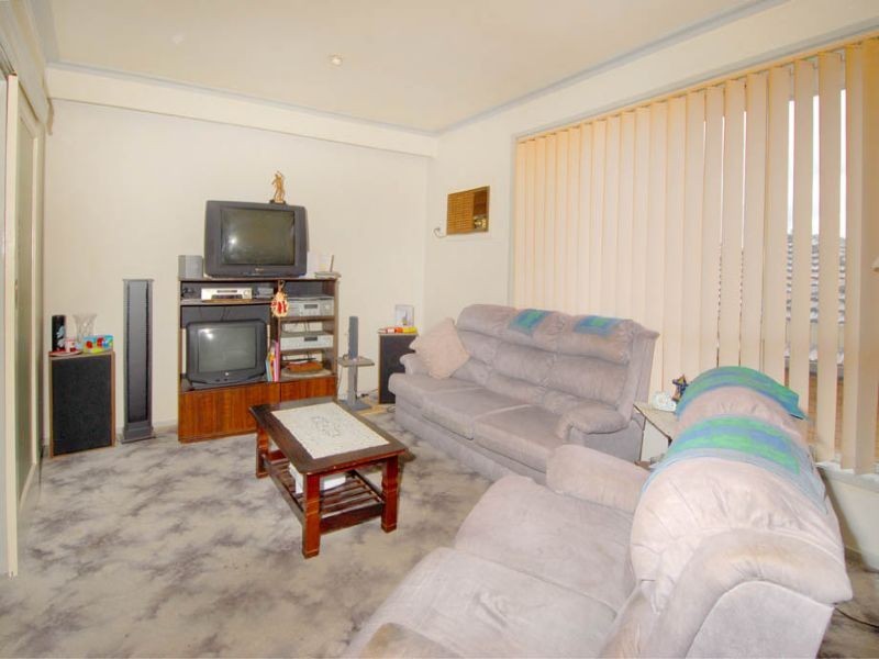 8/85 Station Road, Glenroy VIC 3046