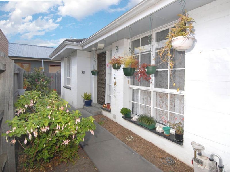 10/2 Salisbury Street, Glenroy VIC 3046