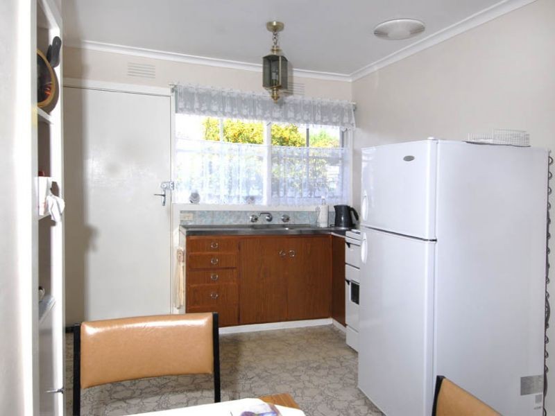 10/2 Salisbury Street, Glenroy VIC 3046