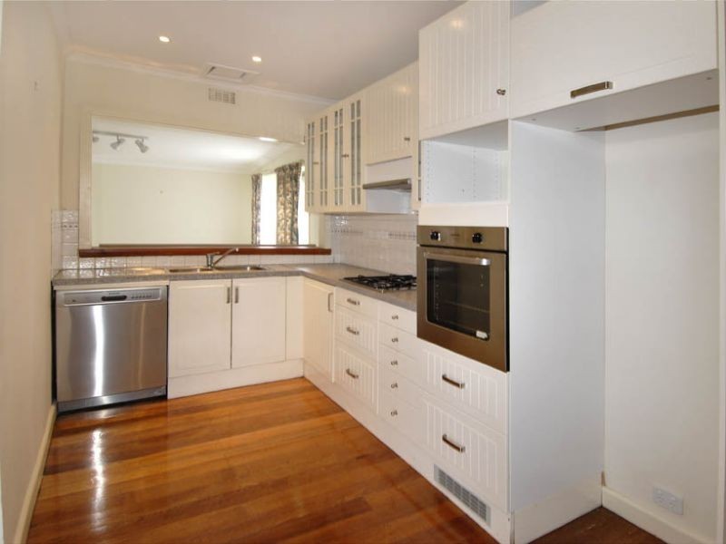 47 Rhodes Parade, Oak Park VIC 3046