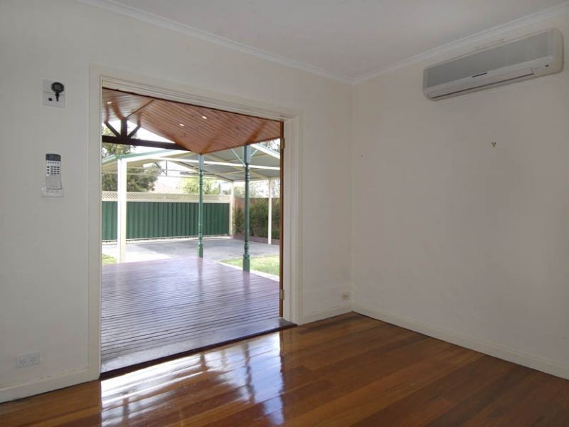 47 Rhodes Parade, Oak Park VIC 3046