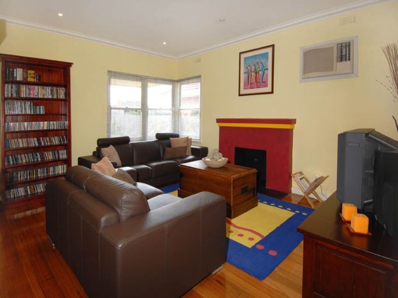 67 Melbourne Avenue, Glenroy VIC 3046