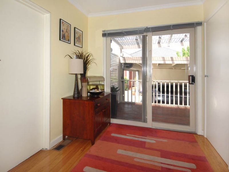 67 Melbourne Avenue, Glenroy VIC 3046