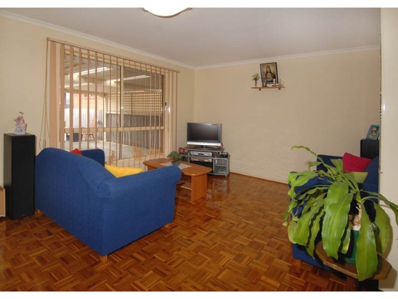 2/60 Ashleigh Crescent, Meadow Heights VIC 3048