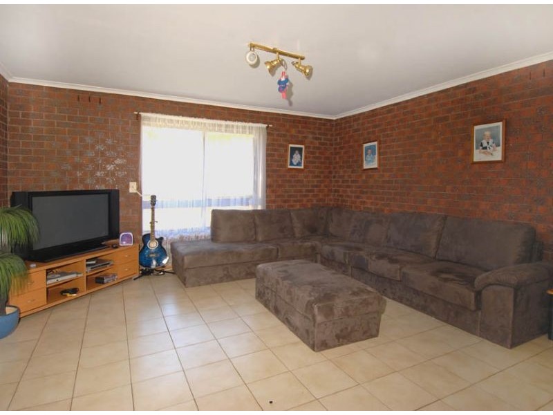 13 Jeanine Crescent, Fawkner VIC 3060