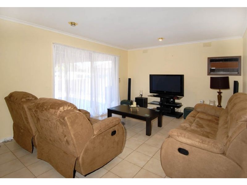 13 Jeanine Crescent, Fawkner VIC 3060