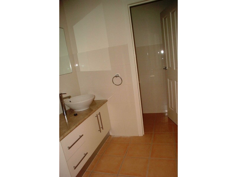 1/27 Lockley Street, Hadfield VIC 3046