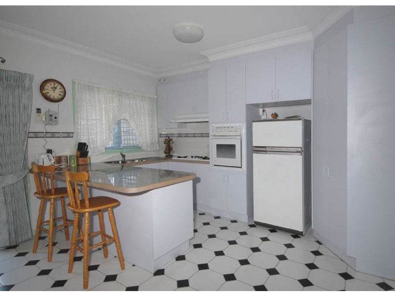 4/39 Gladstone Parade, Glenroy VIC 3046