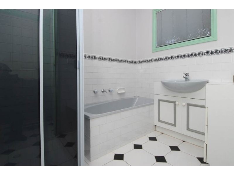 4/39 Gladstone Parade, Glenroy VIC 3046