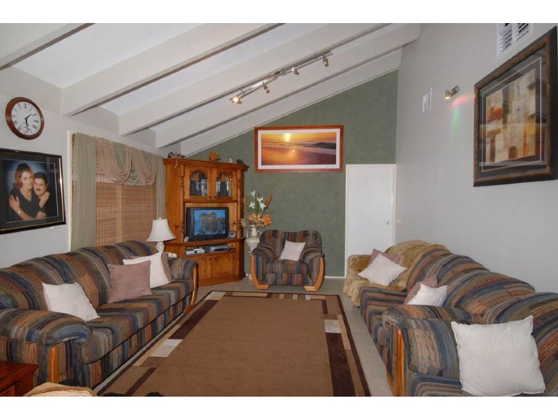 7 Eildon Court, Meadow Heights VIC 3048