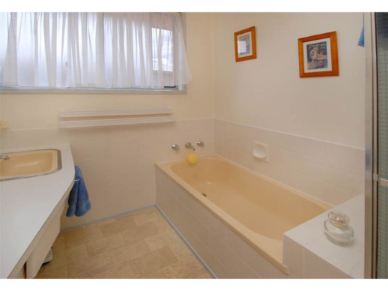 44 Rubicon Street, Dallas VIC 3047