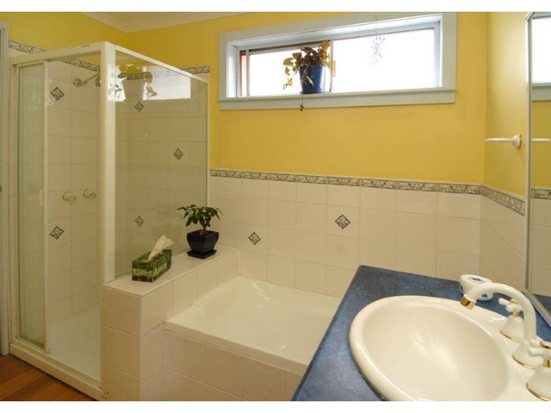 18 Rosebud Crescent, Broadmeadows VIC 3047