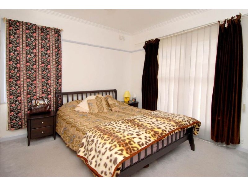 11 Kinnaird Street, Jacana VIC 3047