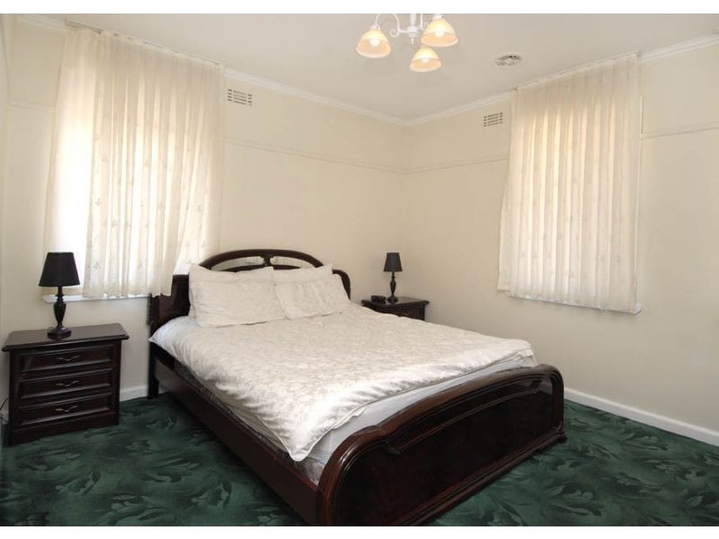 10 Mitchell Court, Glenroy VIC 3046