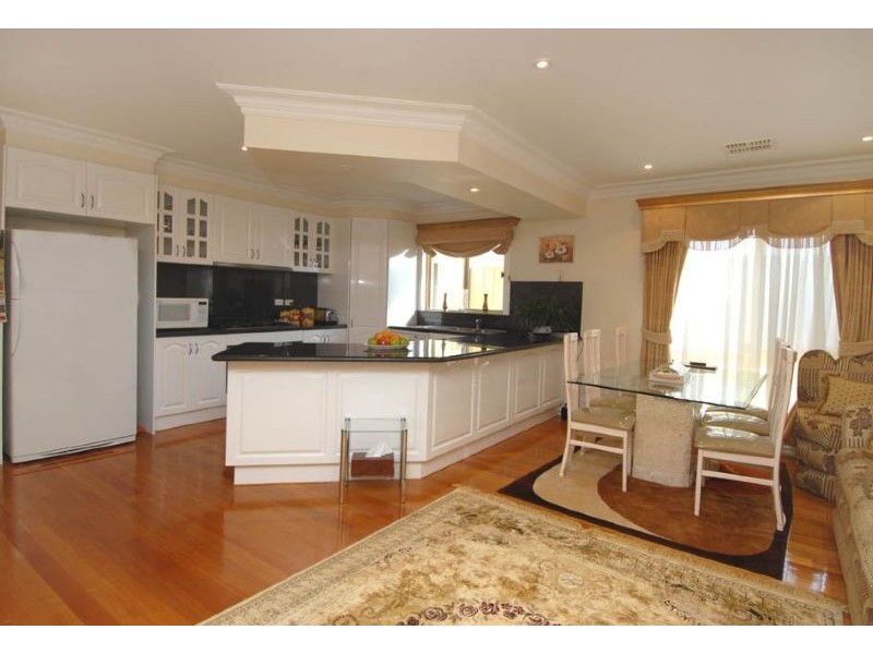 1/4 Pengana Avenue, Glenroy VIC 3046