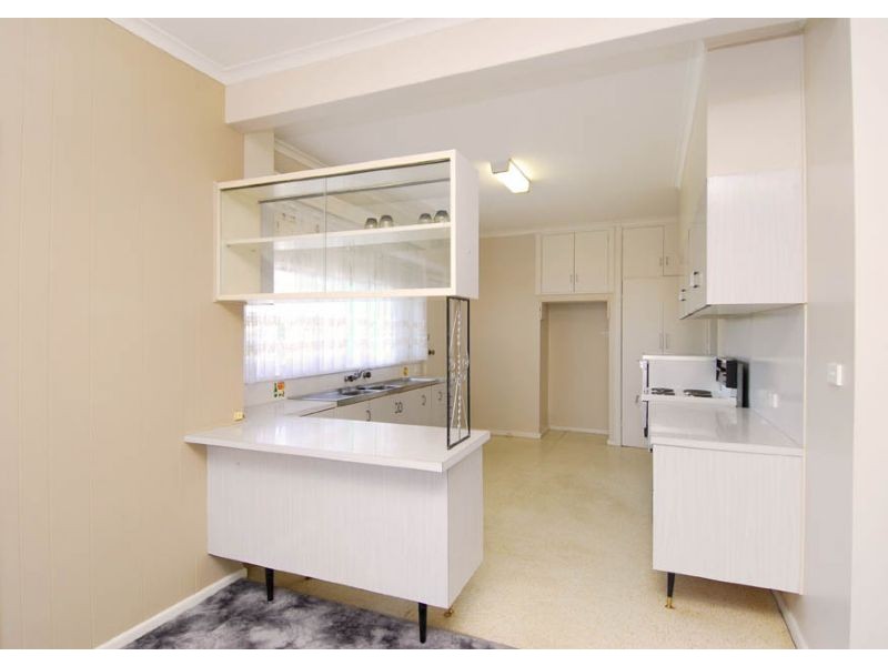 71 Vincent Street, Oak Park VIC 3046