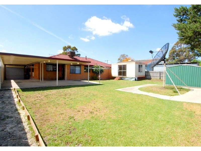 4 Ruby Court, Meadow Heights VIC 3048