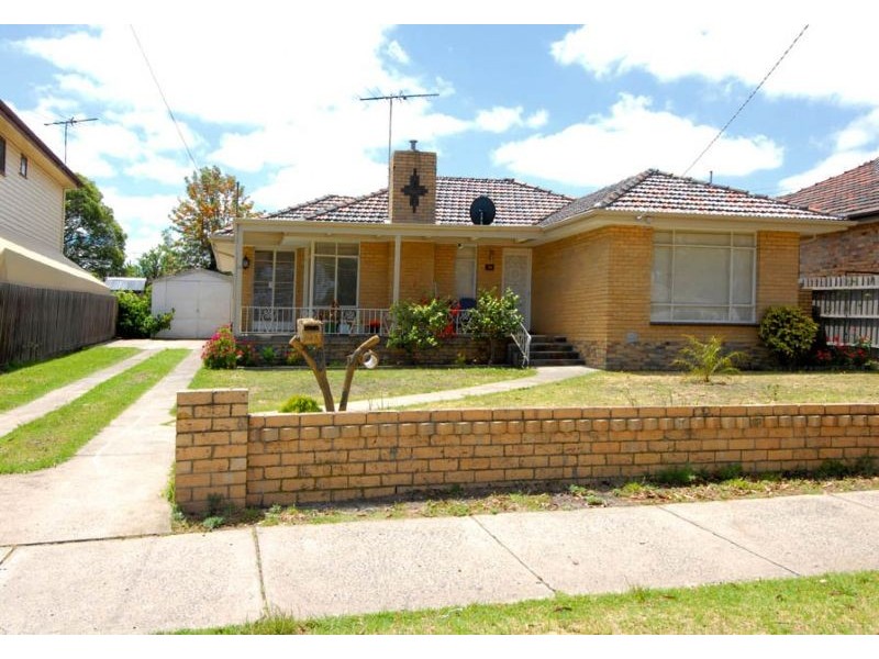 94 Snell Grove, Oak Park VIC 3046