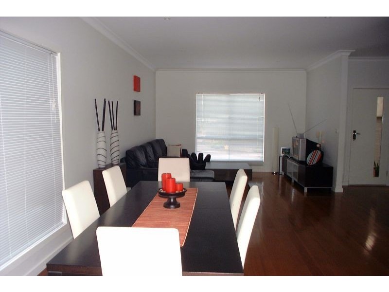 2/47 Maude Avenue, Glenroy VIC 3046