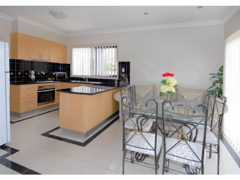 2/9 Dalton Court , Meadow Heights VIC 3048