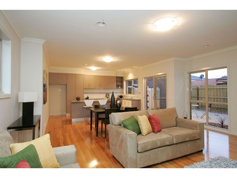 2/11 Danin Street, Pascoe Vale VIC 3044
