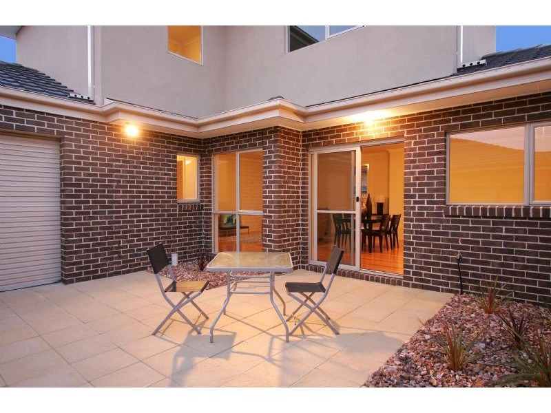 2/11 Danin Street, Pascoe Vale VIC 3044