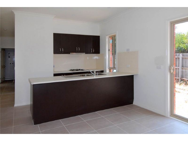 2/46 Maude Avenue, Glenroy VIC 3046