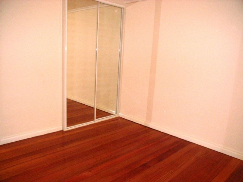 3/33 CLOVELLY AVENUE, Glenroy VIC 3046