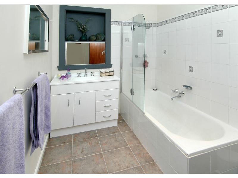 15 EDGAR STREET, Hadfield VIC 3046