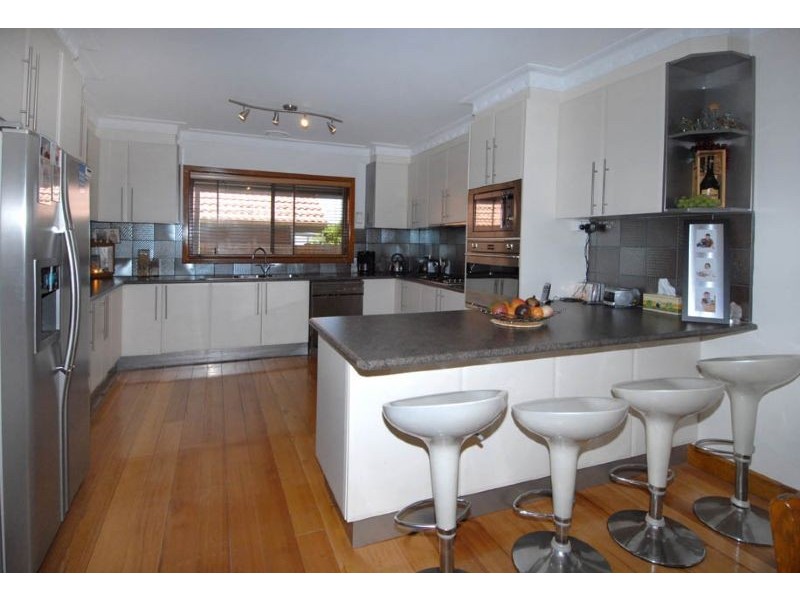 16 Glenfern Place, Glenroy VIC 3046