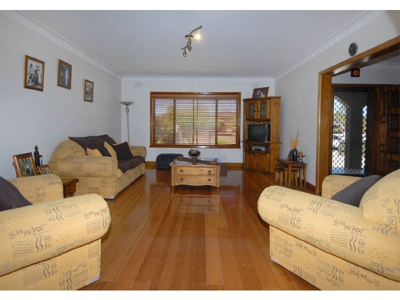 16 Glenfern Place, Glenroy VIC 3046