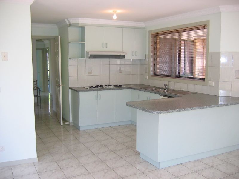 8 Perry Court, Roxburgh Park VIC 3064