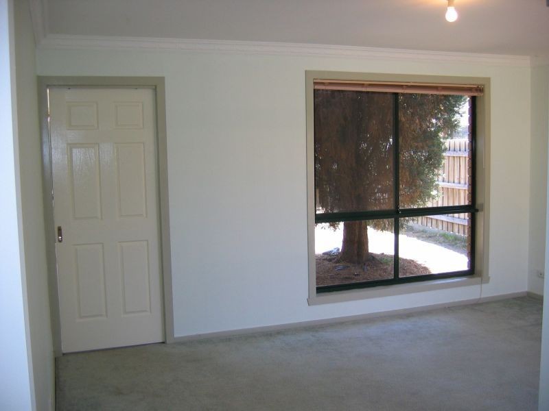 8 Perry Court, Roxburgh Park VIC 3064