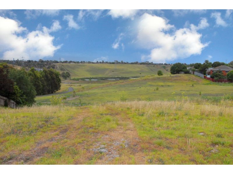 7 Freeland Grove, Jacana VIC 3047