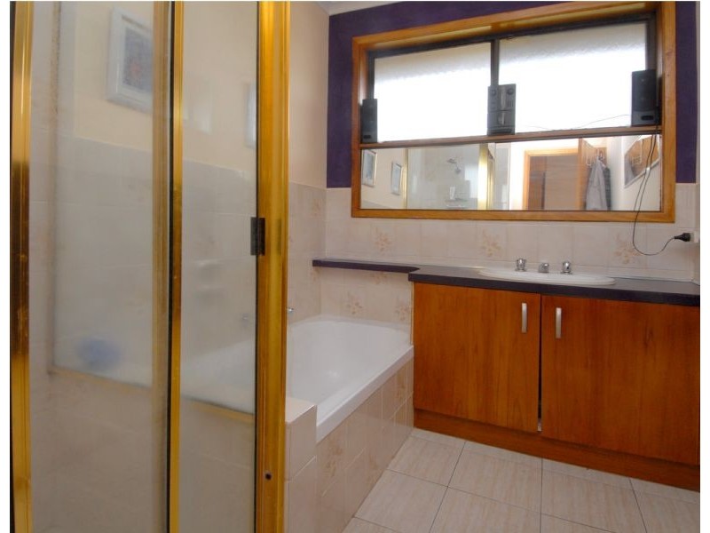 7 Freeland Grove, Jacana VIC 3047