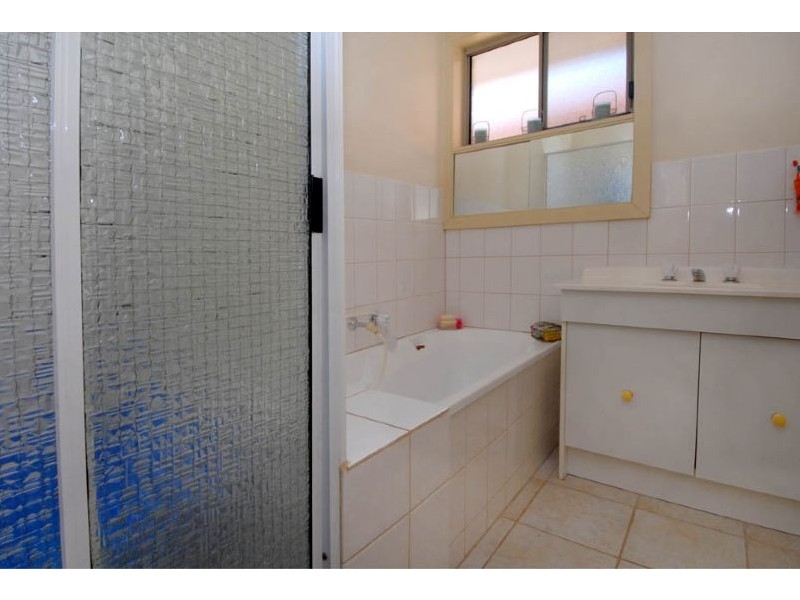 6/50 Rokewood Crescent , Meadow Heights VIC 3048