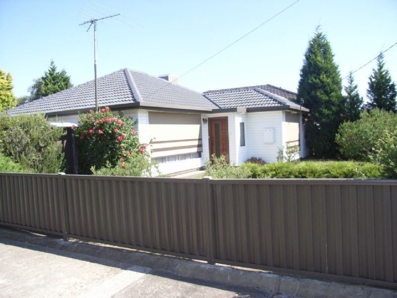 246 West Street, Hadfield VIC 3046