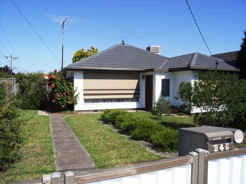 246 West Street, Hadfield VIC 3046