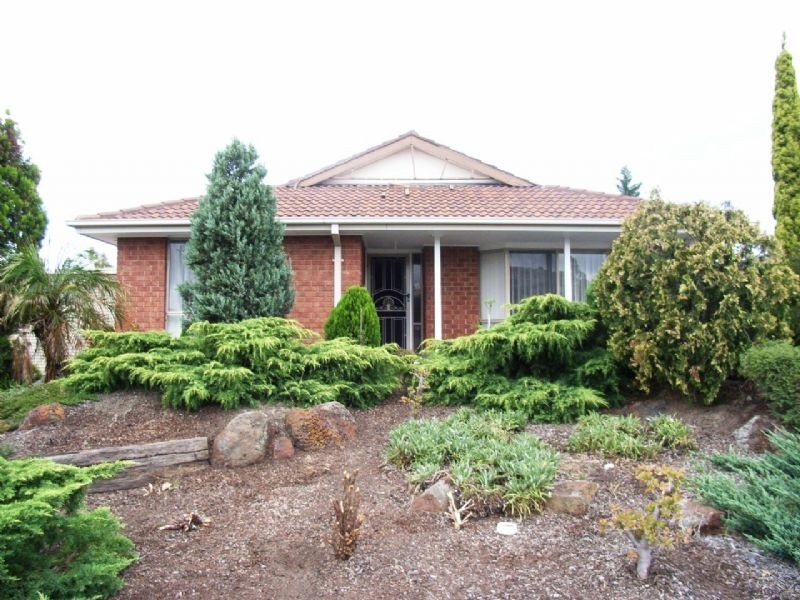 26 LINDEN CLOSE, Meadow Heights VIC 3048