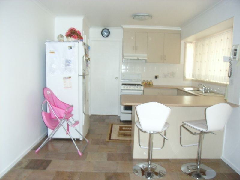 26 LINDEN CLOSE, Meadow Heights VIC 3048