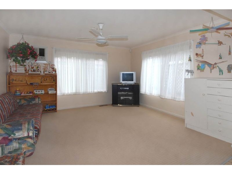 2 Elm Court, Coolaroo VIC 3048
