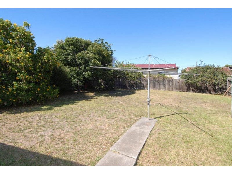 15 Kinnaird Street, Jacana VIC 3047